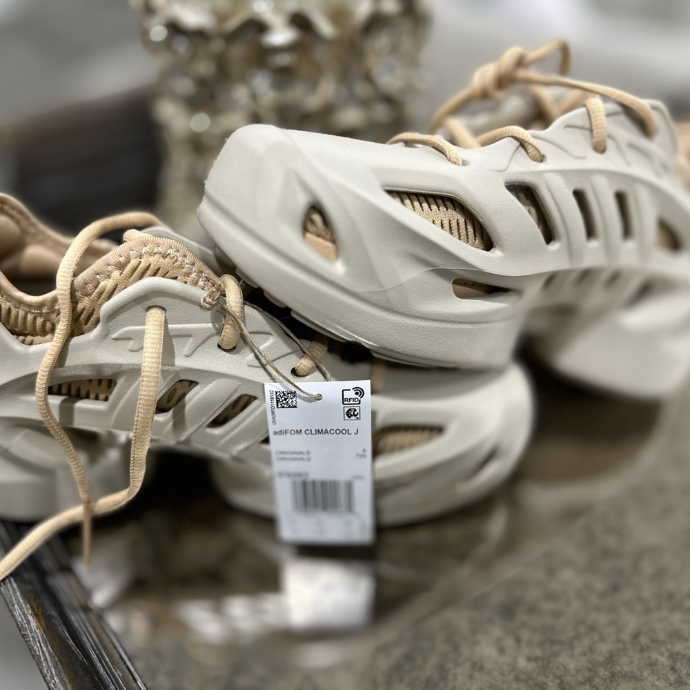 ADIFOAM  Climacool J 'Wonder Beige size 51/2